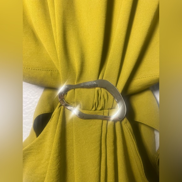 Zara Olive Green Cut-Out Dress - XS - Picture 4 of 5